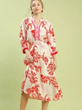 Umgee Cream NWT Midi Dress with Red Floral PTP 21 Size M